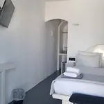 White 4*