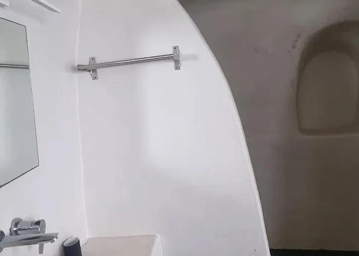 White Ξενοδοχείο με διαμερίσματα 4*