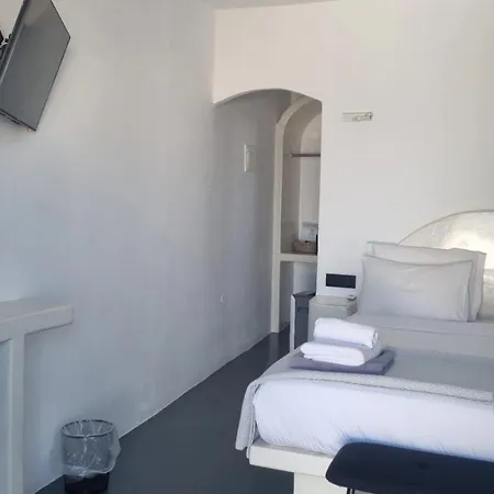 White 4*